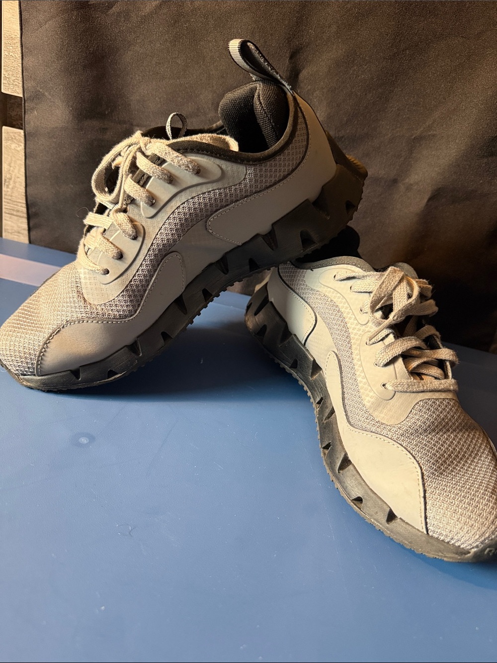 Men’s Reebok size 8.5